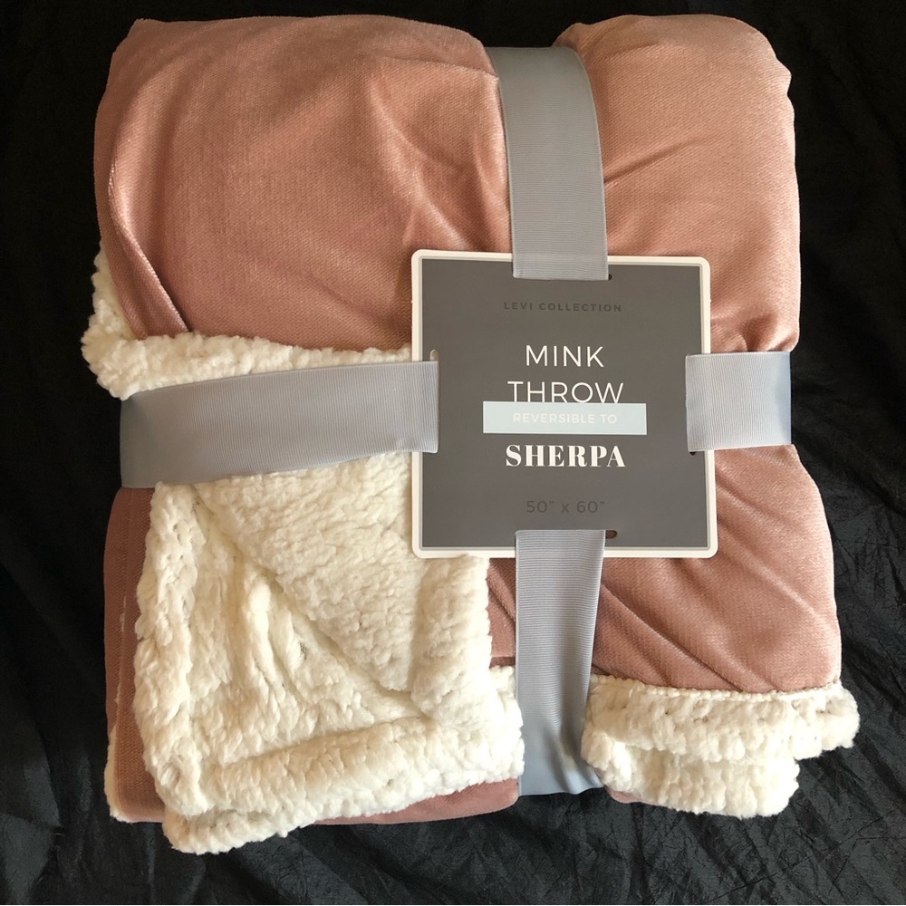 Levi Collection Mink Throw Reversible to Sherpa 50” x 60” - Dusky Pink - Picture 3 of 9